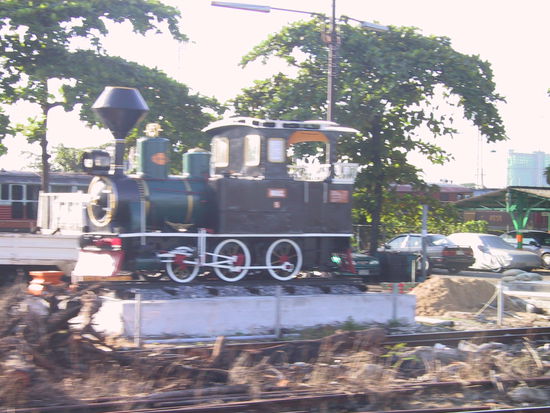 Warum eigentlich diese historischen Austellungsstücke, wenn der eigentliche ZUg auch sowas ist?