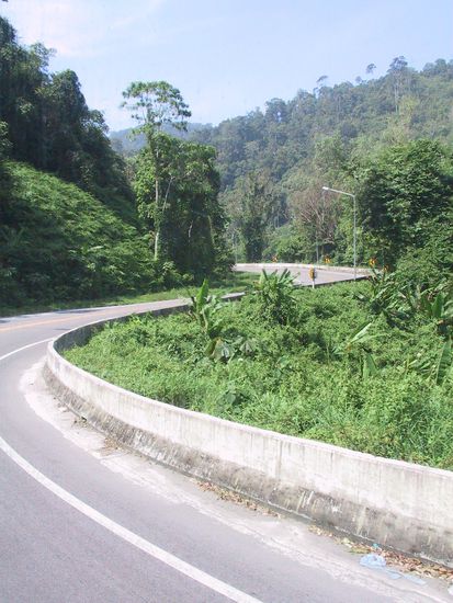 Ist das nun endlich die letzte Kurve vor Phuket...?