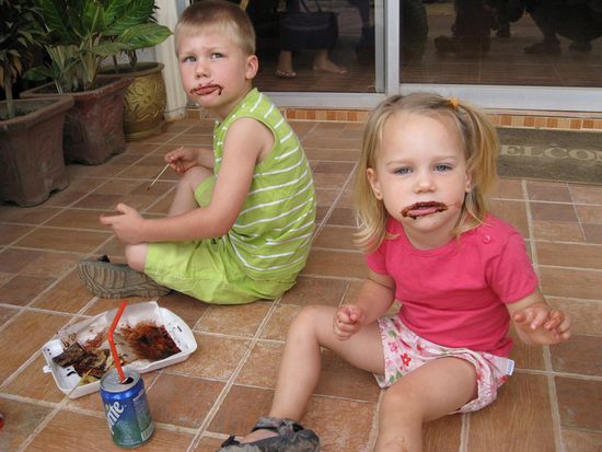 Fruehstueck. Pancake mit Choco.