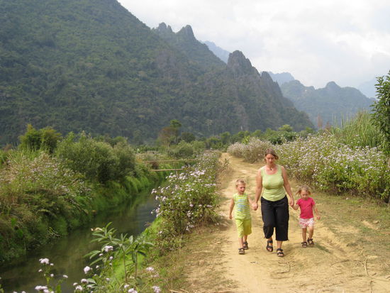 Auf dem Weg zum Hmong Dorf.