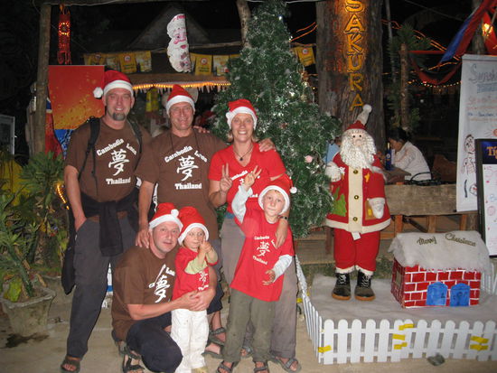 Wir wuenschen allen unseren Freunden, Bekannten und Verwandten ein frohes Weihnachtsfest.