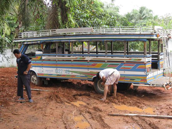Zwischenstation in Surat Thani. Hier hat der spaete Monsunregen gnadenlos zugeschlagen.