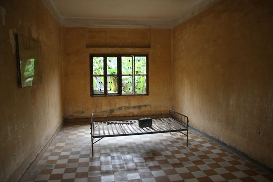 Eine der zahlosen Folterkammern (Detailbeschreibungen und weitere Bilder werden aus humanitaeren Gruenden nicht dargestellt).