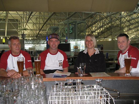 Zwar am fruehen Morgen, aber ein gutes deutsches Bier musste eben schon noch sein.