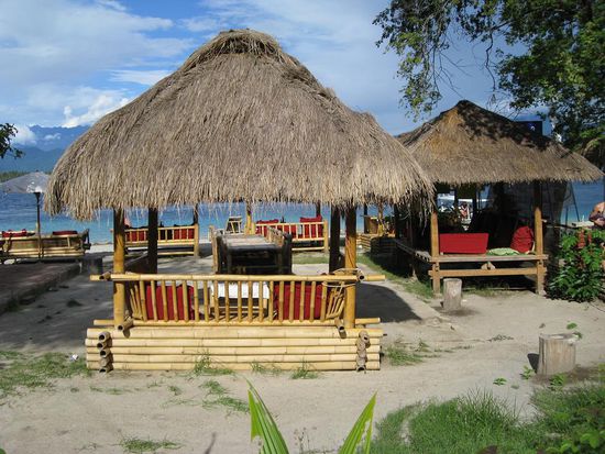 ...............mit tollen Huetten zum chillen.