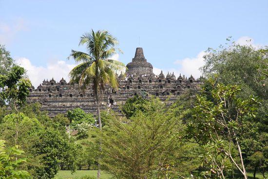 Schon von weitem sah man die maechtige Anlage