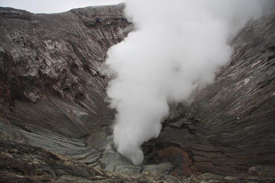 Am Kraterrand des Mount Bromo