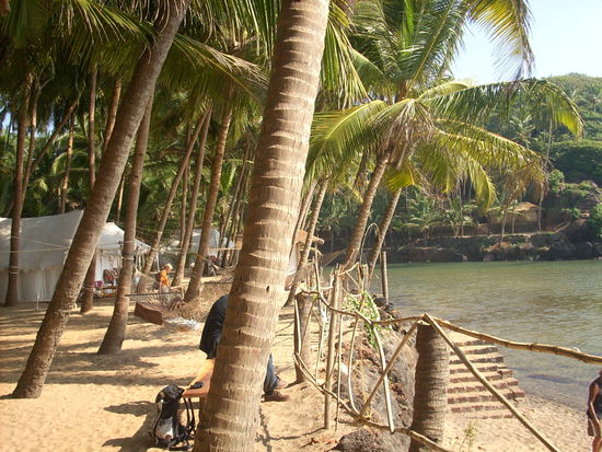 waren wir mit den scootern unterwegs...ein Paradies, werde ich mal fuer zwei oder drei naechte hinmachen