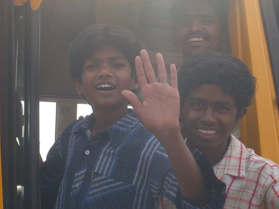 scheinen mich mit irgendeinem star verwechselt zu haben...lach....nein, alle sind freundlich und wollen aufs bild