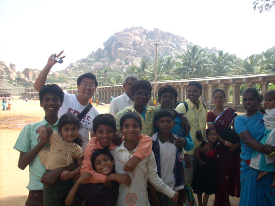 hinten der den Arm hebt ist Tsz, absolute Granate aus Neuseeland