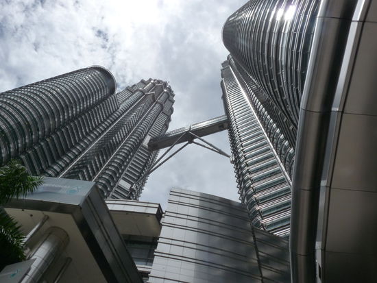 the Twin-Towers in Kl
