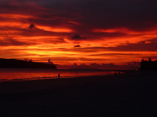 unser letzter Abend auf Langkawi, solche Farben hab ich noch nie zuvor am Himmel gesehen......