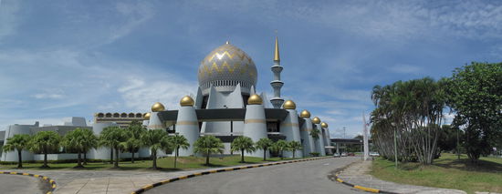Die Staatsmoschee von Sabah. Ob ich als Ungläubiger wohl eingelassen werde?
