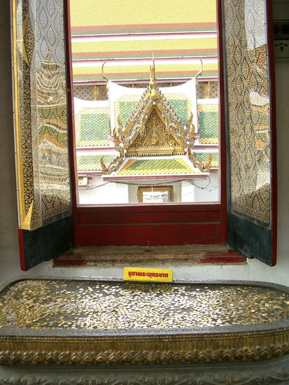 Mal in Geldbaden? Dann ab in die Wanne mit den Opfermünzen