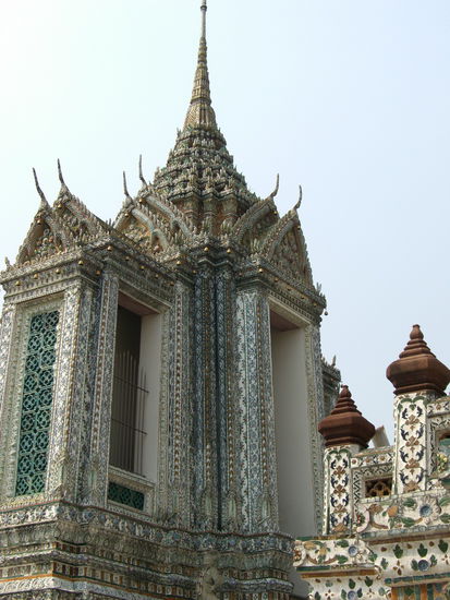 Einder der vier Monthorps an der Basis des Prang