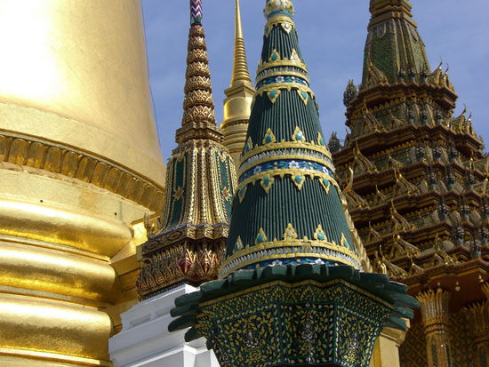 Edle Spitzentürmchen im Wat Phra Kaeo