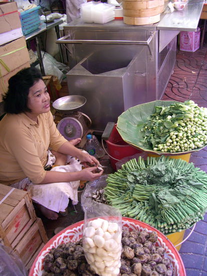 Improvesierter Gemüsestand