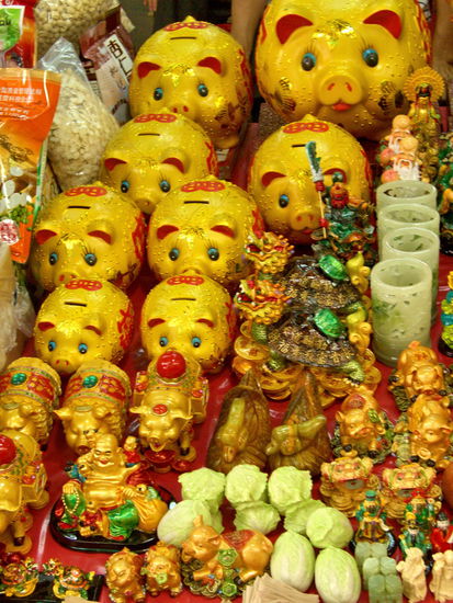 Chinesische Glücksschweine