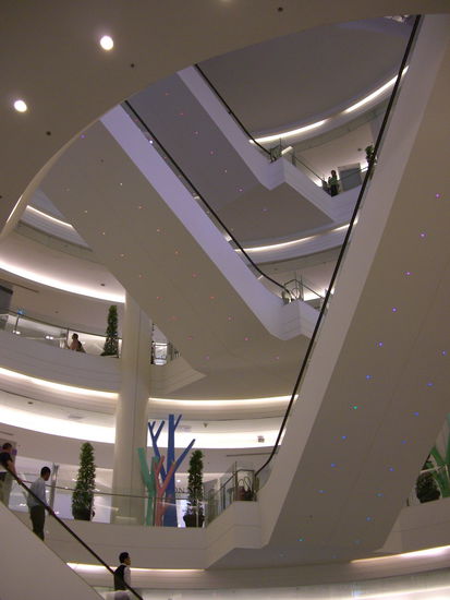 Das Rolltreppenhaus im Ostflügel