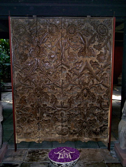 Druckplatte aus Holz mit der die Thaiseite coloriert wurde