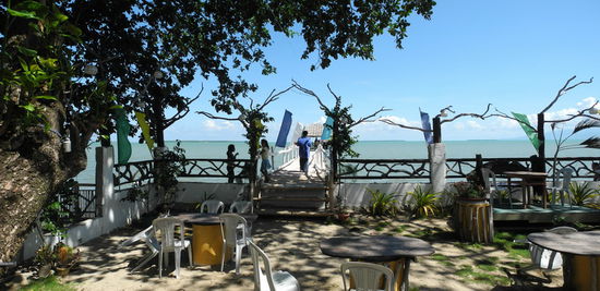 Pause auf einer schönen Terrasse in Roxas.