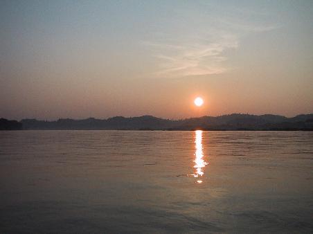 Auf dem Mekong am Goldenen Dreieck