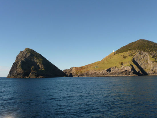 (man beachte den Leuchtturm als Maßstab)