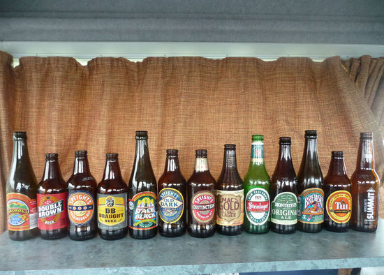 kleine kulinarische Reise durch Neuseeland
(leider oder auch Gott sei Dank gibt es in Neuseeland fast nur 6-Packs zu kaufen, einzelne Flaschen nur ganz selten, aber dann teuer)