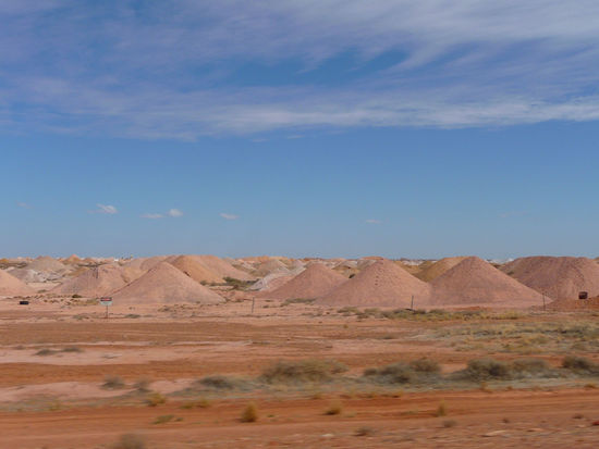 Umgebung von "Coober Pedy", so weit das Auge reicht