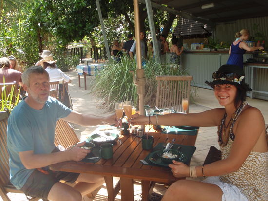 fruehstueck mit Papa und Koalas