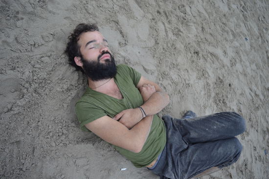 Eine der vielen "Leichen" , stoned und zugedröhnt