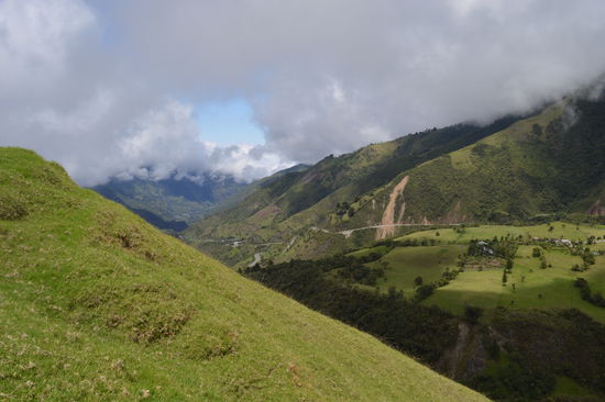 gewaltige, urtümliche Landschaft