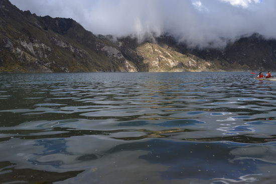 der tiefe See, das Wasser ist leicht salzig, kann nicht verwertet werden