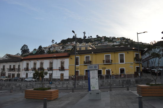 Holap, da oben ist er , der Panecillo