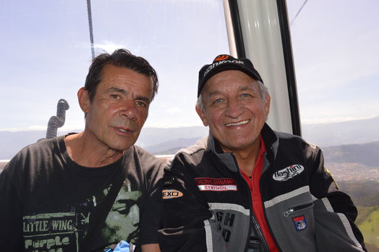 rechts im Bild der noch jugendlich wirkende Nürnberger, Wolfgang Heiß, dreisprachig und erfahren
links im Bild: the experienced "Möchtegern" traveler , auf den Spuren Alexander von Humboldt´s