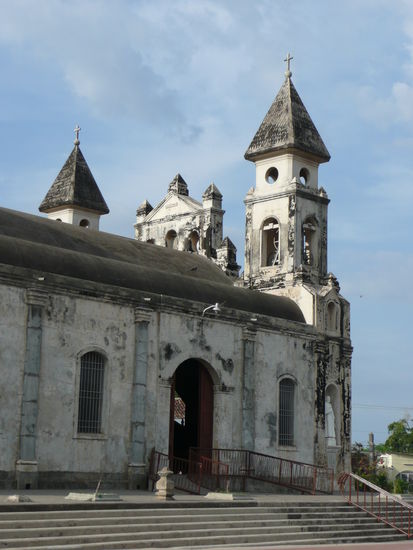 Der Kontrast zur modernen Kirche