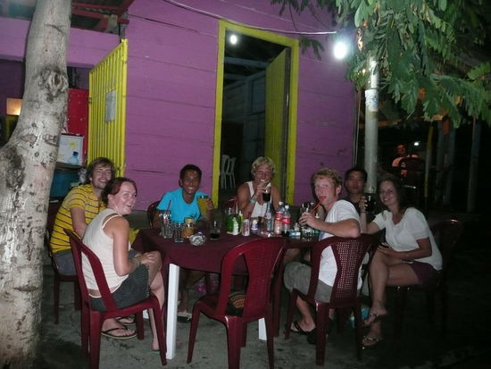 Unsere Surfgemeinschaft nach einem erfolgreichen Tag.