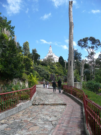 Auf dem Weg zur Kirche
