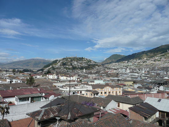 Aussicht von der Terrasse auf den El Panecillo.
