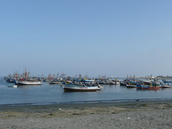 Am Hafen von Paracas