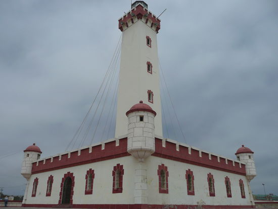 Der Leuchtturm direkt am Strand