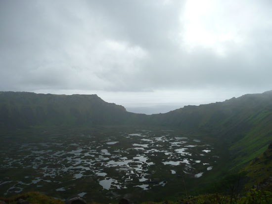 Der Kratersee von Rano Kau