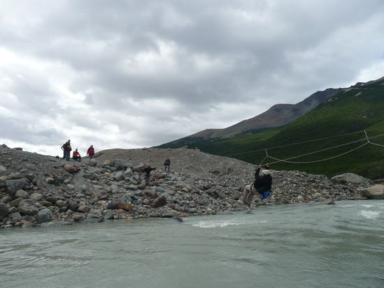 So kamen wir ueber den Fluss