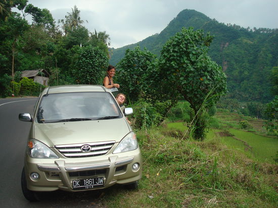 Unser Familien Kutsche! Im Hintergrud Reisterassen