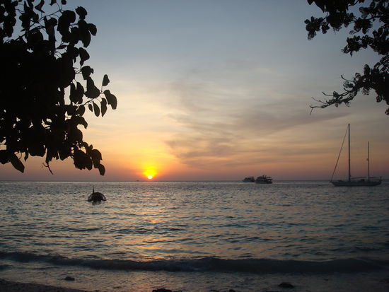 Sonnenaufgang auf Koh Miang 
(ja ich bin extra so frueh aufgestanden)