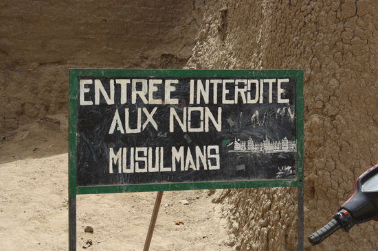 Zutritt erhalten wir leider auch nicht!