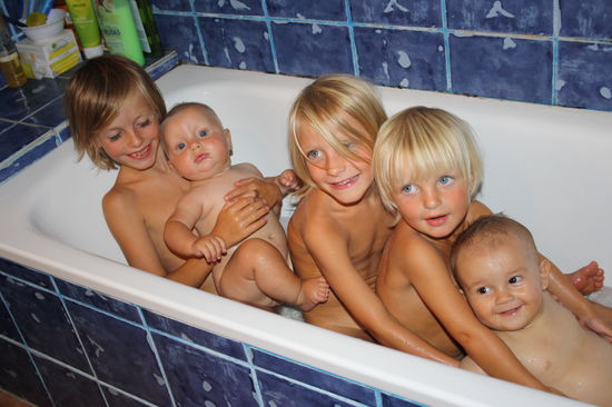 Da es noch viel zu tun gibt, sagen wir jetzt tschüss, bis zum nächsten Mal, dann aus Afrika!