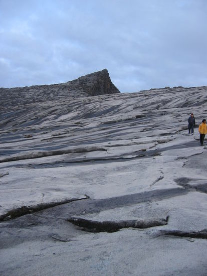 Blick zurück zum Gipfel..