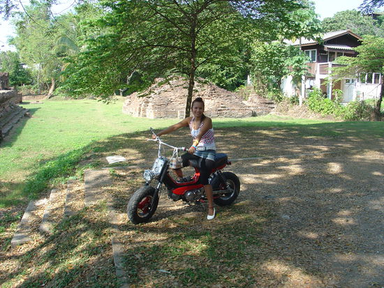 "Nid" mit ihrer Maschine, das teil lief wirklich gut und machte einen tollen Sound.