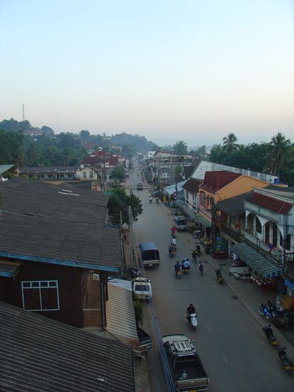 Hauptstrasse von Huai Xai (Laos)